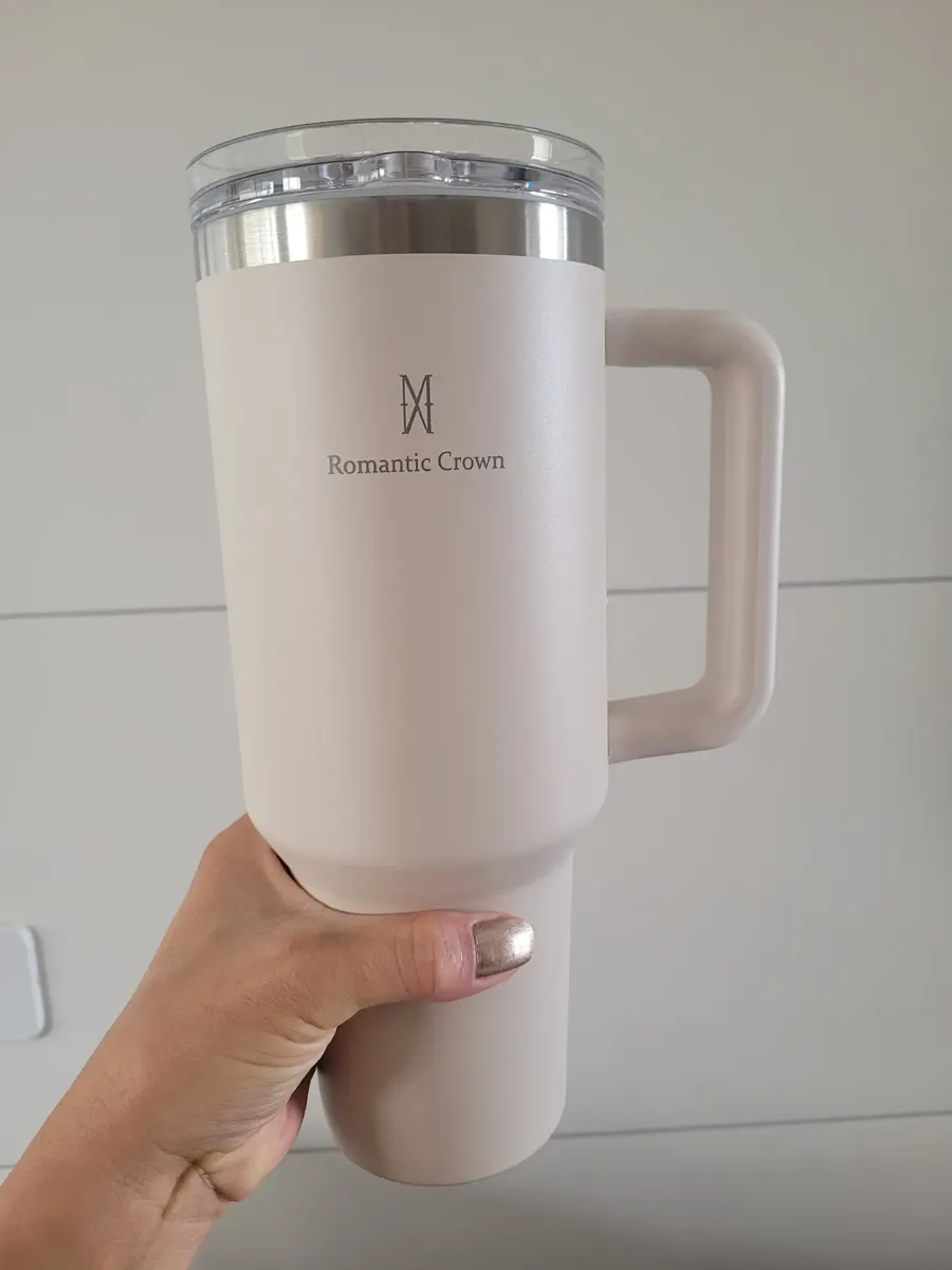 Copo branco da cliente